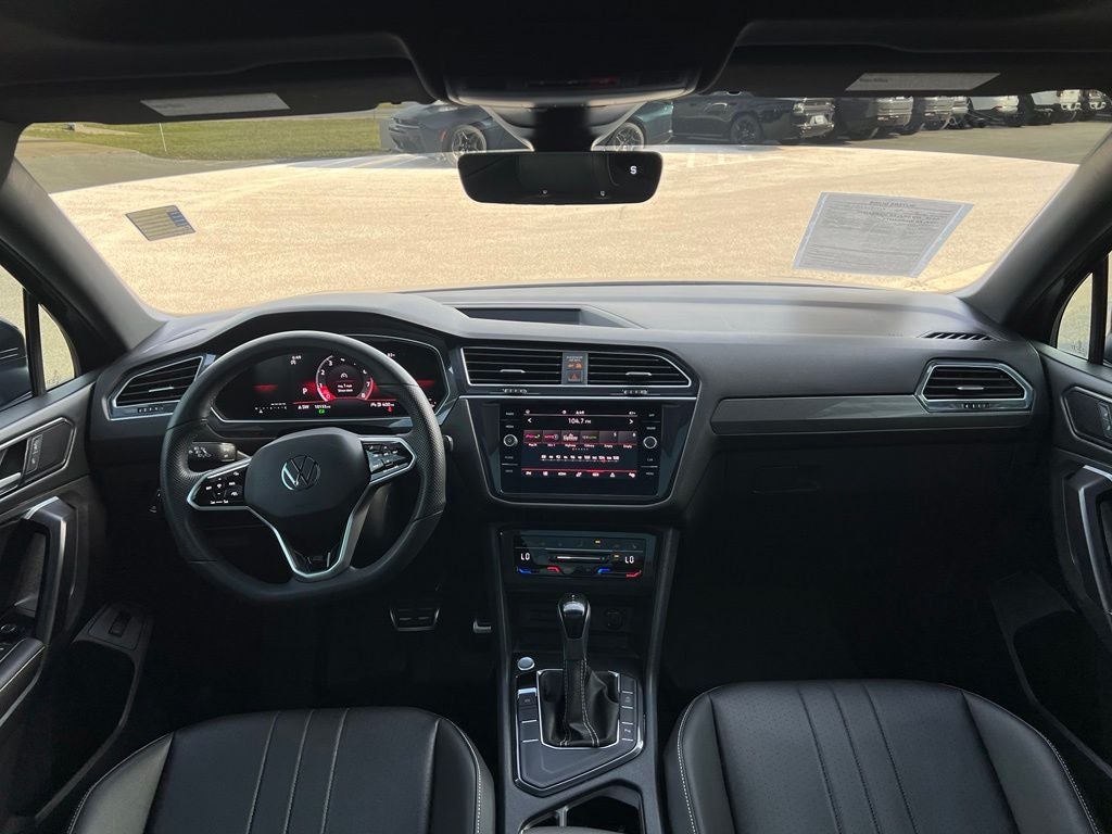 2024 Volkswagen Tiguan 2.0T SE R-Line Black