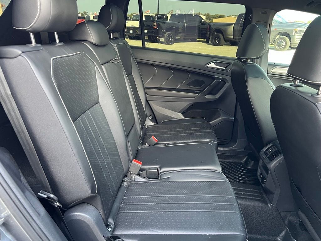 2024 Volkswagen Tiguan 2.0T SE R-Line Black