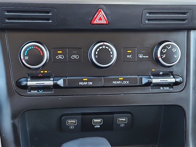 2024 Kia Carnival MPV LX Seat Package