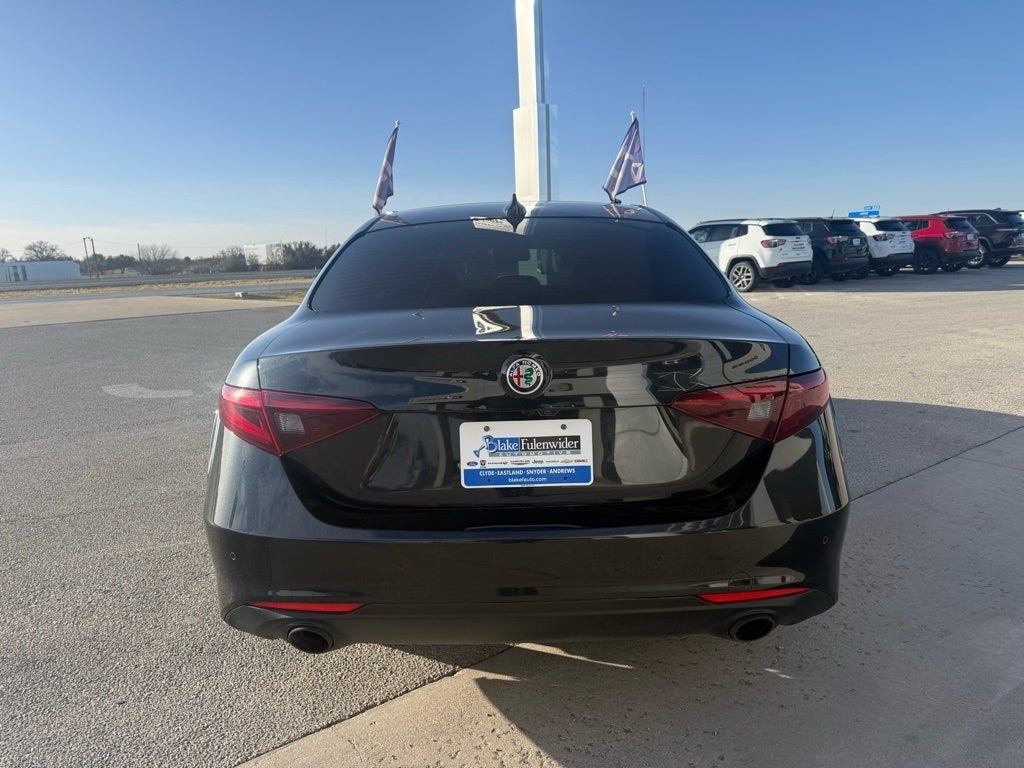 2022 Alfa Romeo Giulia Ti RWD