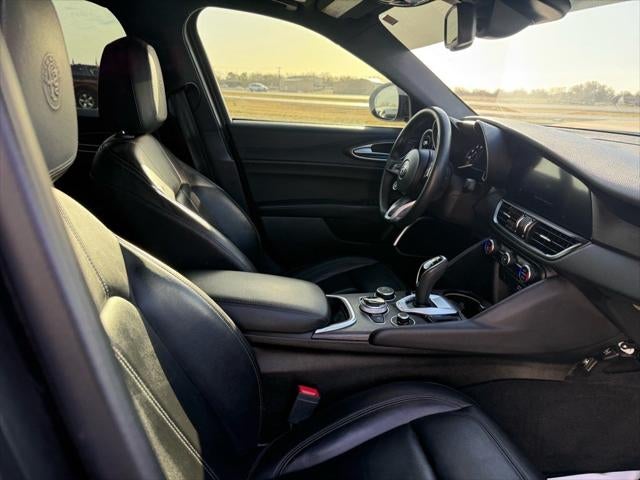 2022 Alfa Romeo Giulia Ti RWD