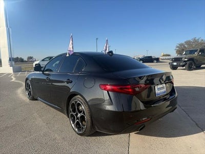 2022 Alfa Romeo Giulia Ti RWD