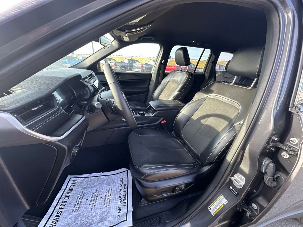 2025 Jeep Grand Cherokee Altitude 4x2