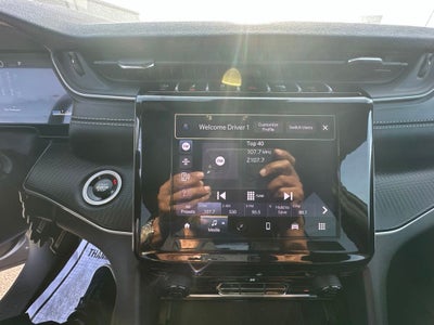 2025 Jeep Grand Cherokee Altitude 4x2