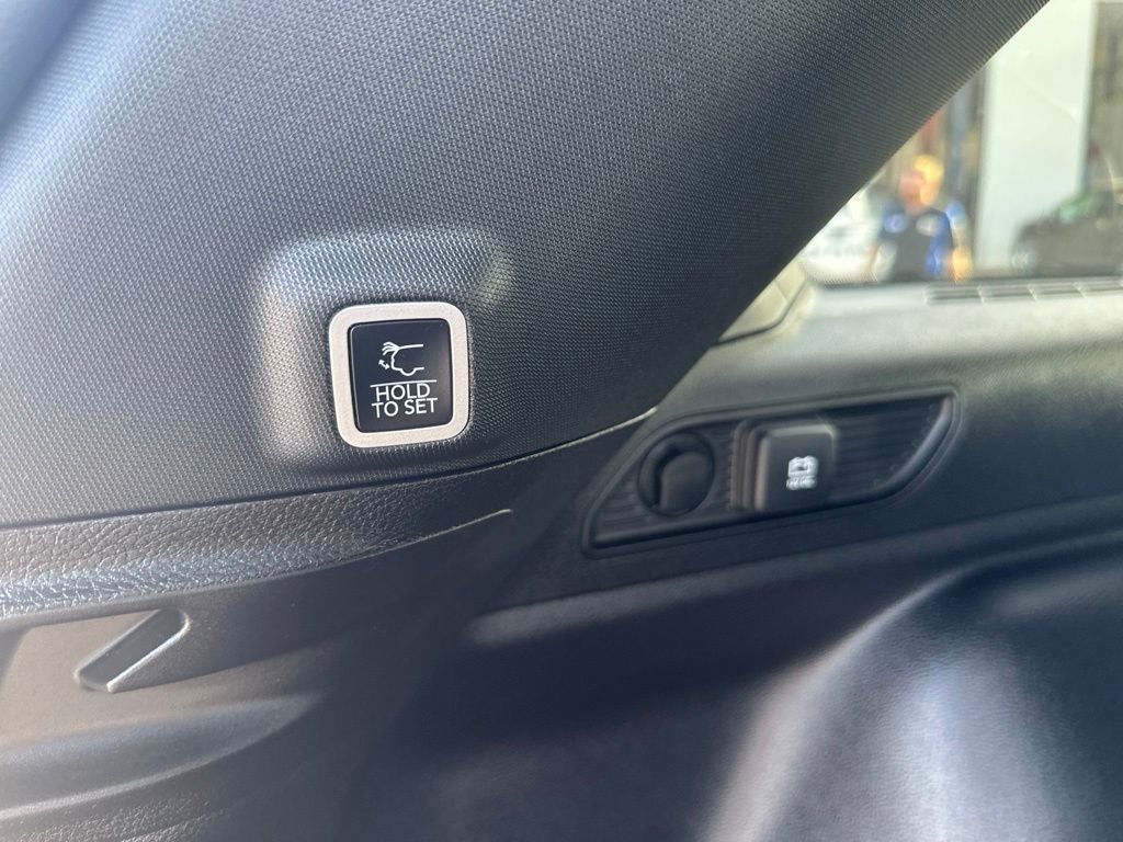 2025 Jeep Grand Cherokee Altitude 4x2