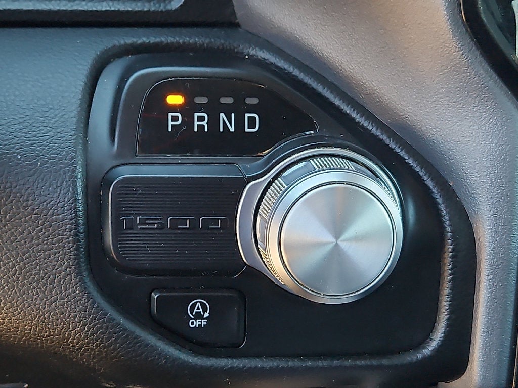 2023 RAM 1500 Laramie Crew Cab 4x2 5'7' Box