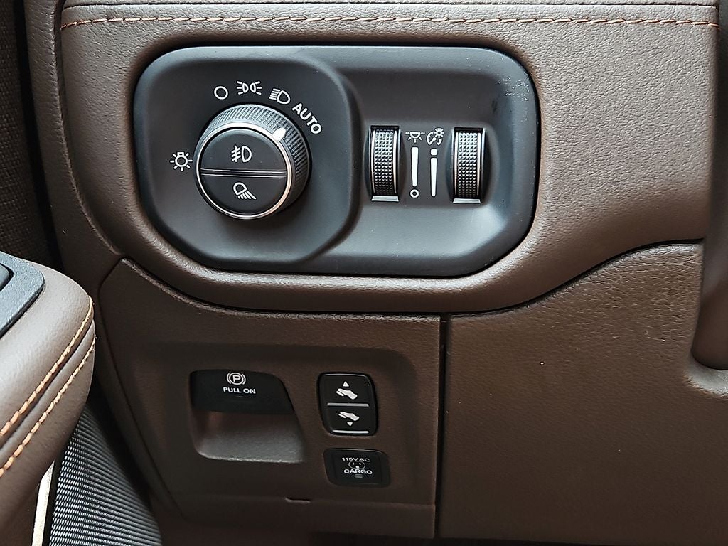 2025 RAM 1500 Limited