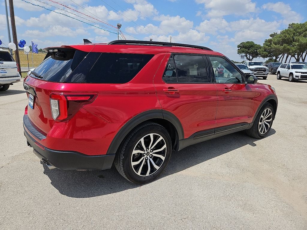 2022 Ford Explorer ST-Line