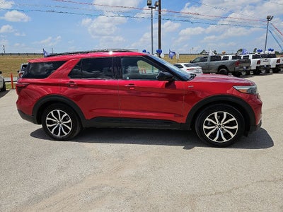 2022 Ford Explorer ST-Line