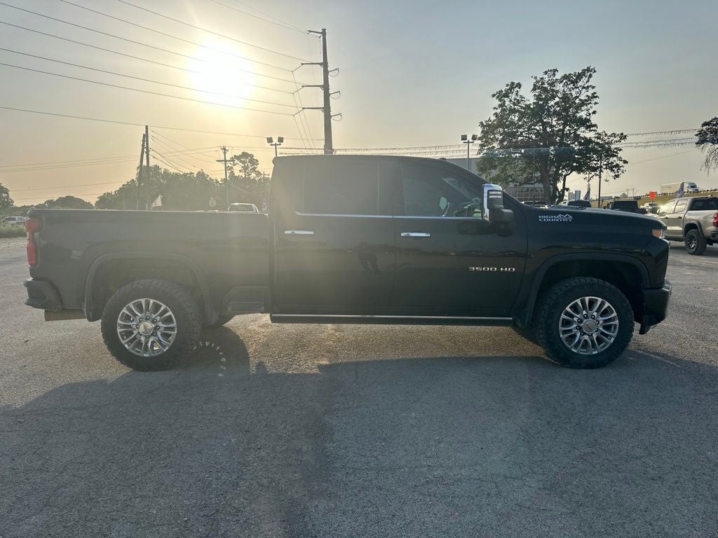 2022 Chevrolet Silverado 3500HD 4WD Crew Cab Standard Bed High Country