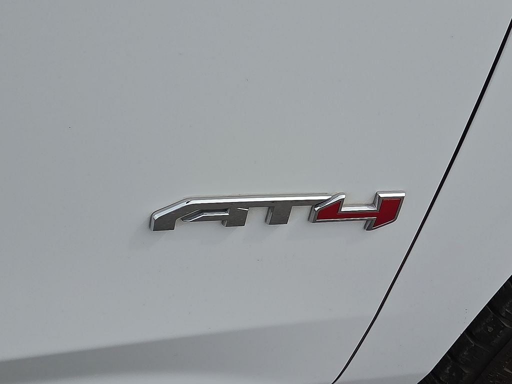 2024 GMC Yukon 4WD AT4