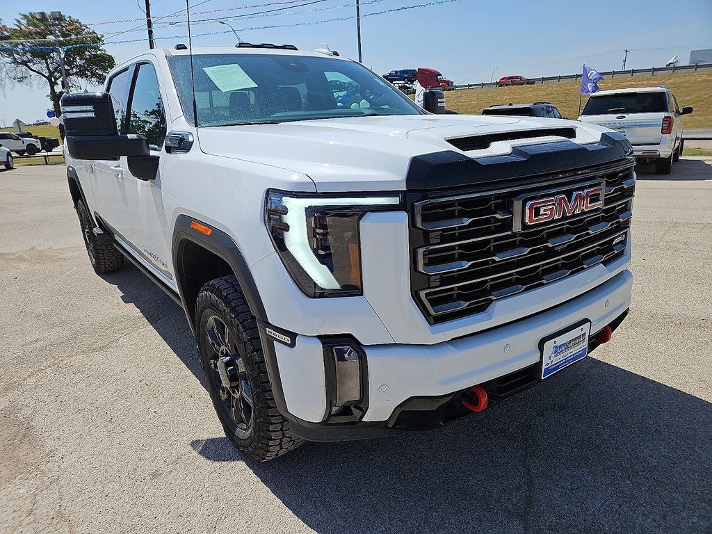 2024 GMC Sierra 2500HD 4WD Crew Cab Standard Bed AT4