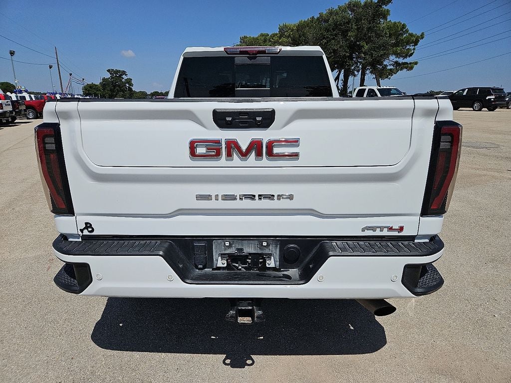 2024 GMC Sierra 2500HD 4WD Crew Cab Standard Bed AT4