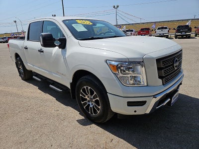 2024 Nissan TITAN Crew Cab SV 4x4
