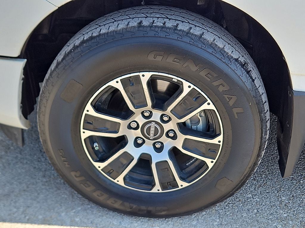 2024 Nissan TITAN Crew Cab SV 4x4