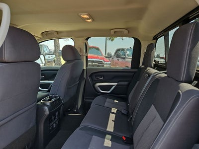 2024 Nissan TITAN Crew Cab SV 4x4