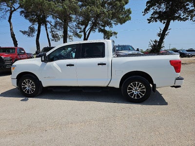 2024 Nissan TITAN Crew Cab SV 4x4