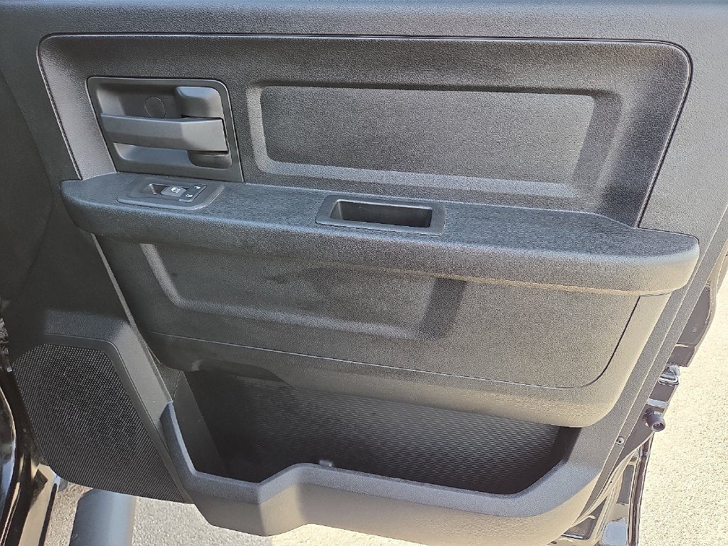 2025 RAM 3500 Tradesman Crew Cab 4x4 8' Box