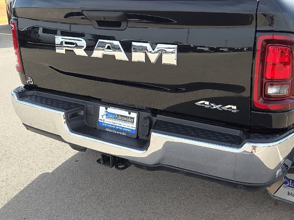2025 RAM 3500 Tradesman Crew Cab 4x4 8' Box