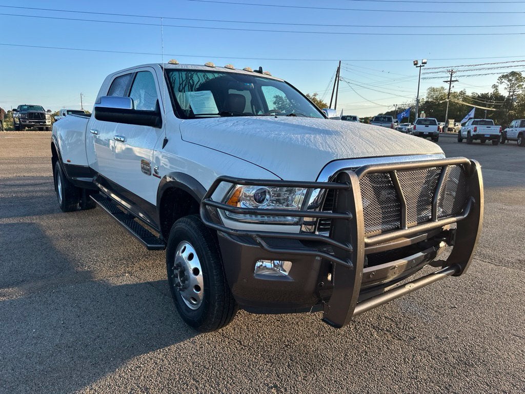 2018 RAM 3500 Laramie Longhorn Mega Cab 4x4 6'4' Box