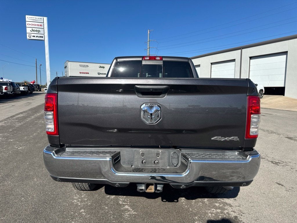 2020 RAM 2500 Tradesman Crew Cab 4x4 6'4' Box