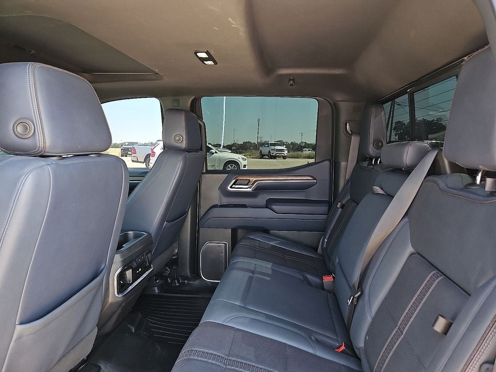 2023 Chevrolet Silverado 1500 4WD Crew Cab Short Bed High Country