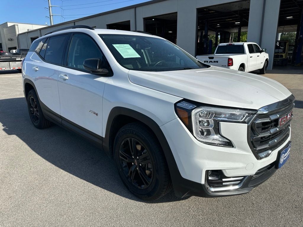 2023 GMC Terrain AT4
