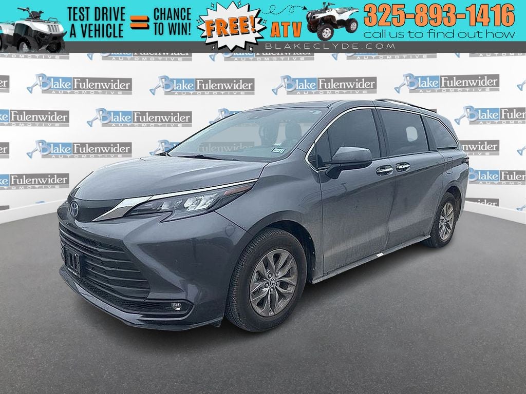 2025 Toyota Sienna XLE 8 Passenger