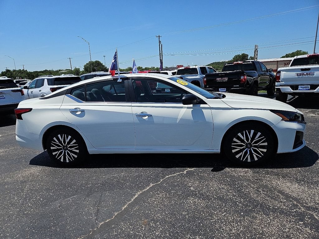 2025 Nissan Altima SV