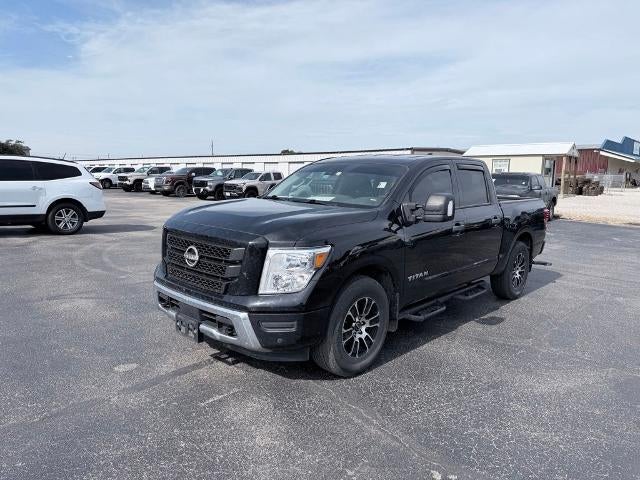 2023 Nissan Titan SV