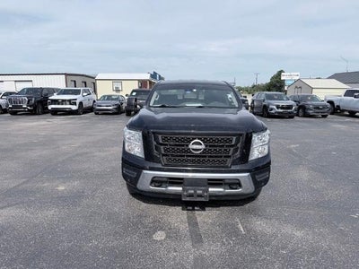 2023 Nissan Titan SV