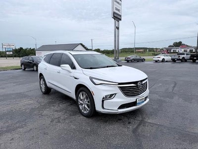2022 Buick Enclave Essence