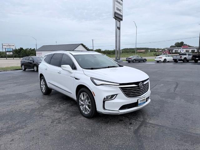 2022 Buick Enclave Essence