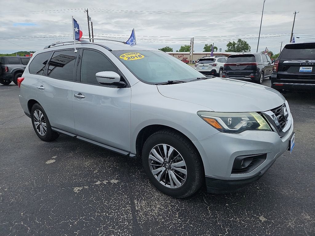 2018 Nissan Pathfinder SV