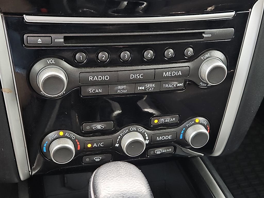 2018 Nissan Pathfinder SV