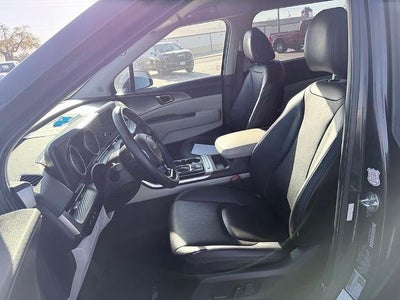 2024 Kia Carnival LX